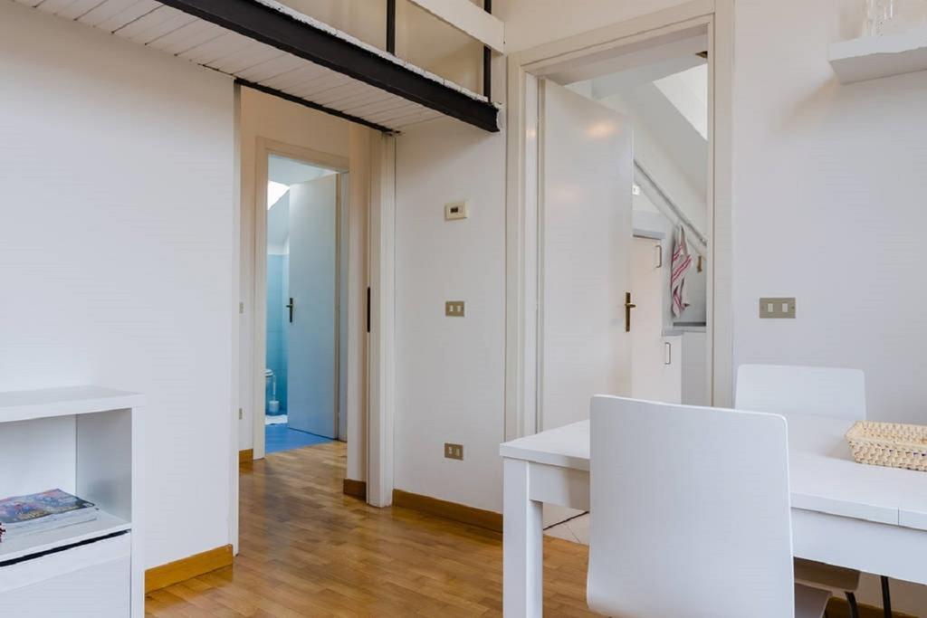 V12 Design Apartments Milão Quarto foto